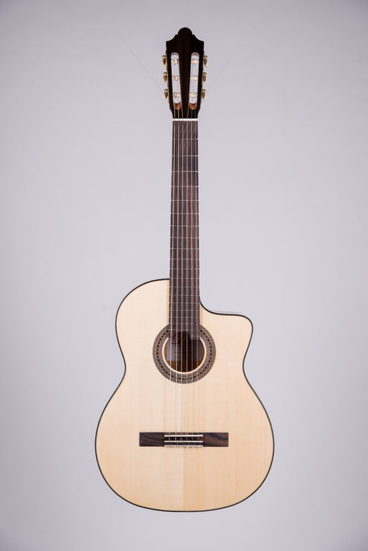 Duke Classic-Gitarre FLAMENCO CUT TRIO VT